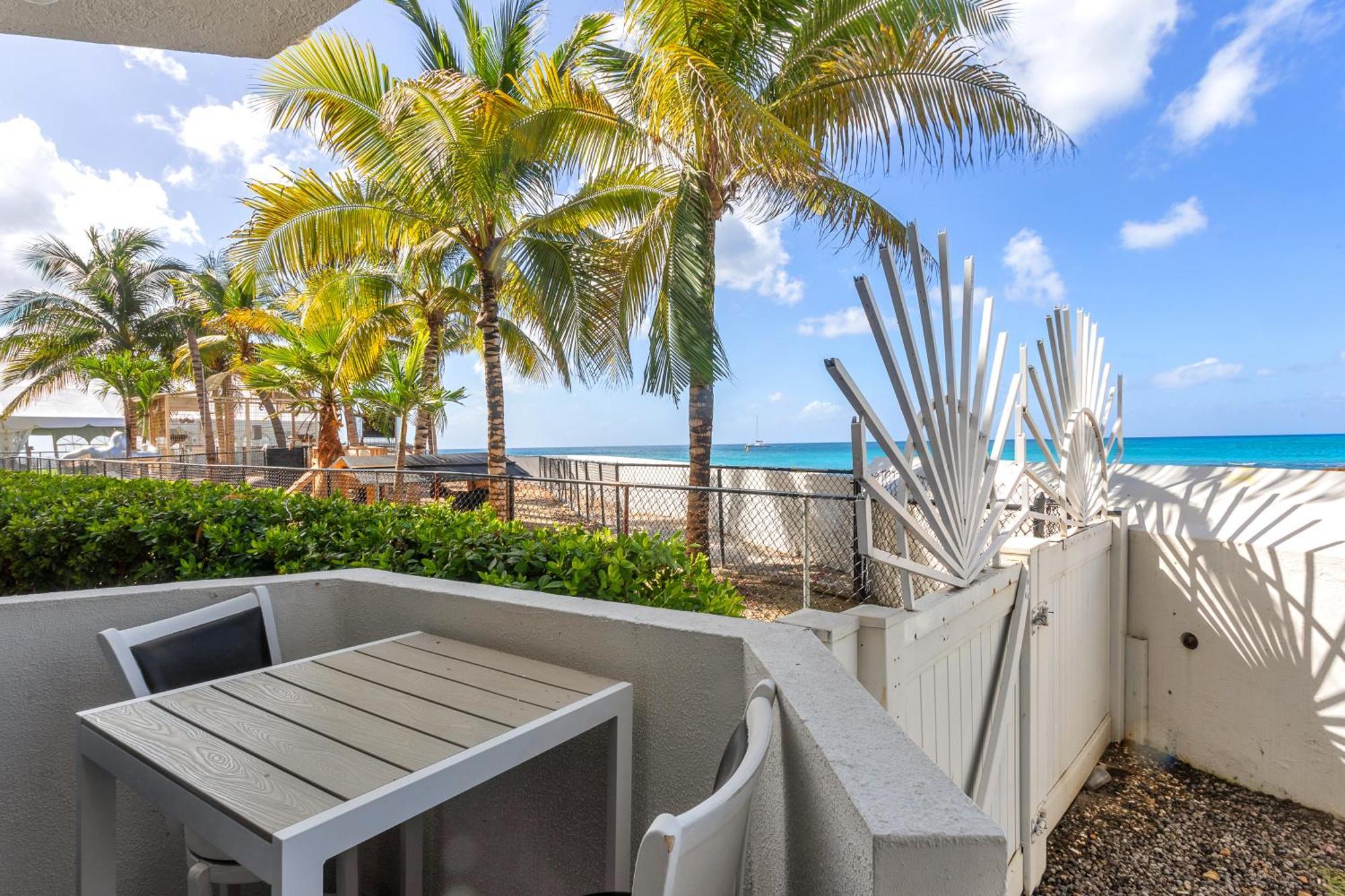 Maho Beach House - Petite Studio - Beach Access Exteriör bild