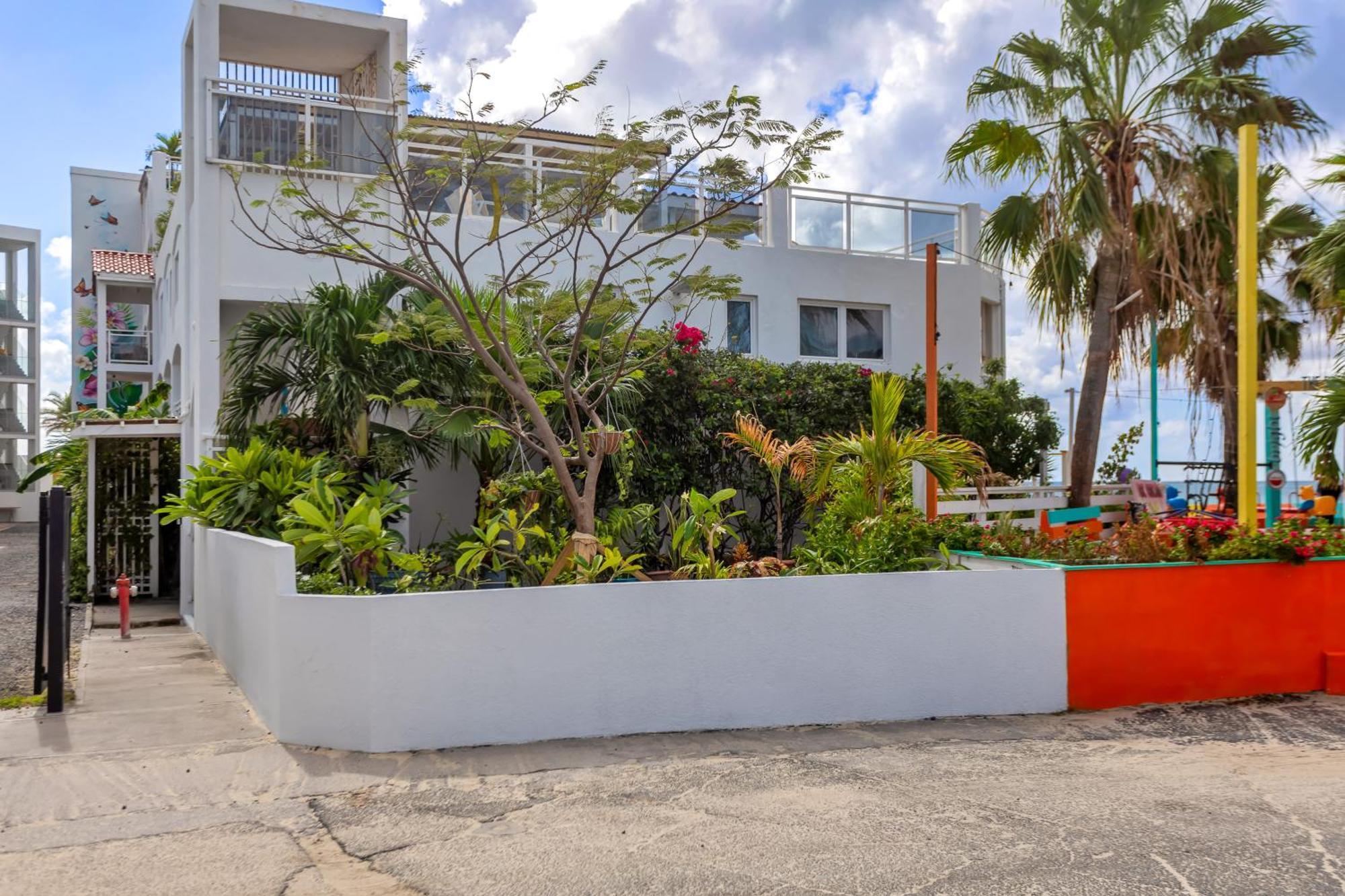 Maho Beach House - Petite Studio - Beach Access Exteriör bild